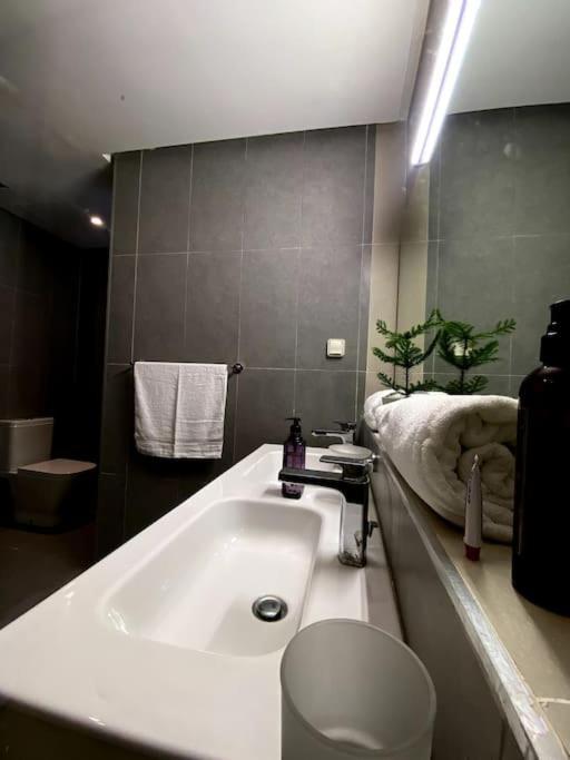 Luxurious Golf & Sea View Beach Apartment With Pool Access - Tamourrit, Taghazout Bay المظهر الخارجي الصورة